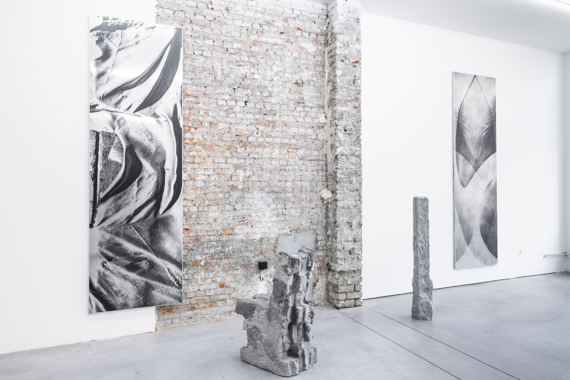 MONOCHROME / BRAM VANDERBEKE & SYBREN VANOVERBERGHE